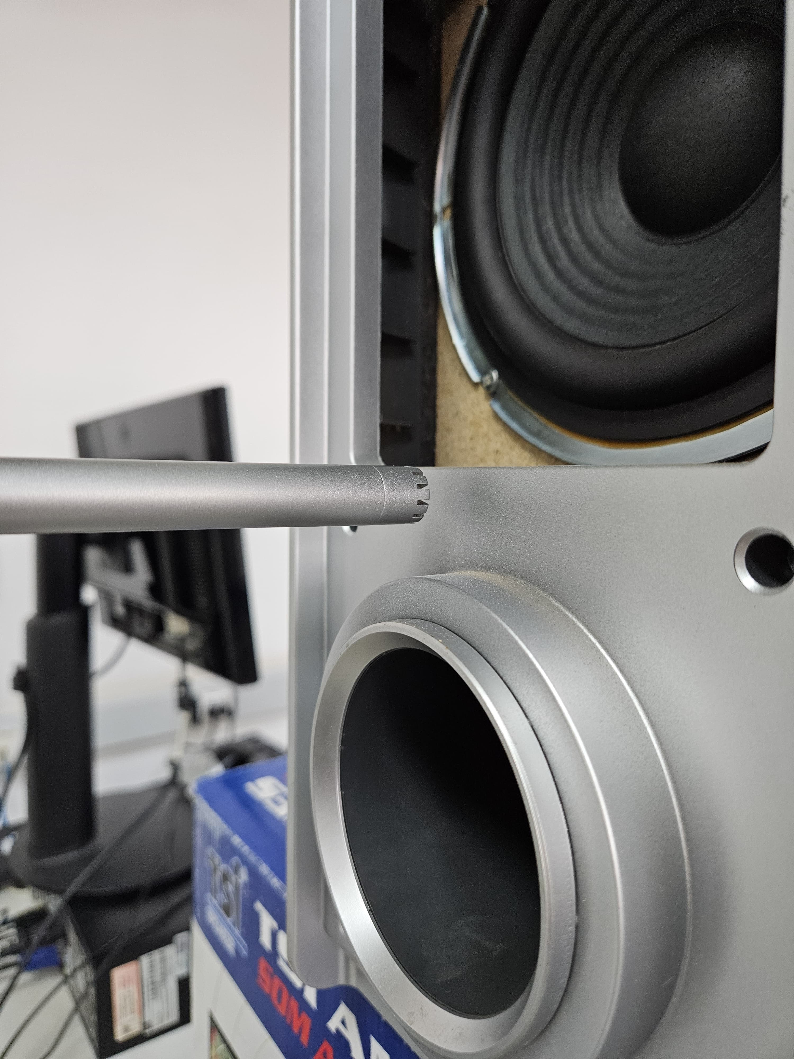 Woofer Near-Field Mic Recording